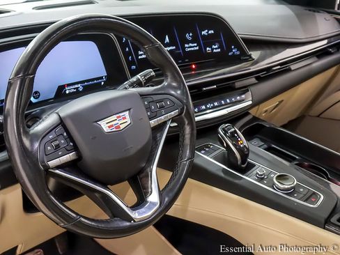 Used 2021 Cadillac Escalade ESV Premium Luxury w/ Driver Assist Tech Package image 15