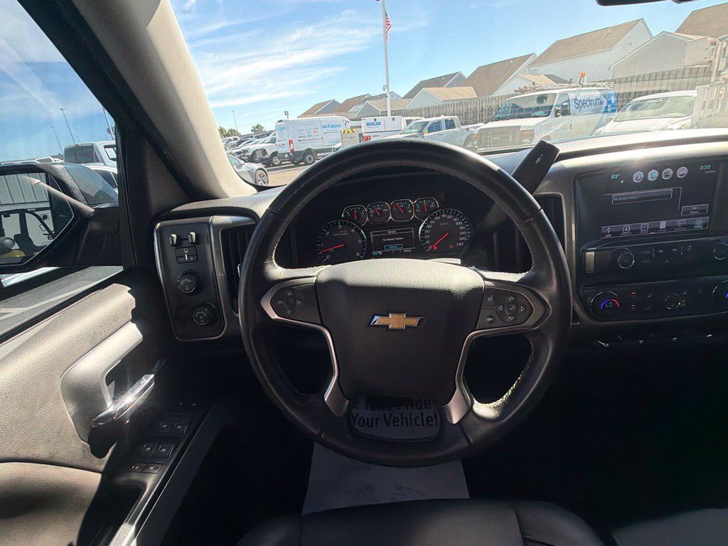 Used 2018 Chevrolet Silverado 1500 LT w/ All Star Edition AWD/4WD image 22