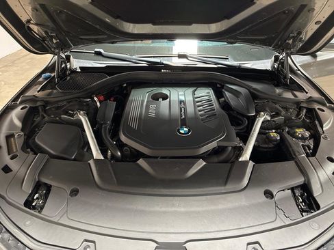 Used 2019 BMW 740i w/ Executive Package RWD image 34