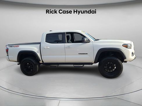 Used 2021 Toyota Tacoma image 4