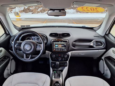 Used 2022 Jeep Renegade Latitude w/ Convenience Group image 12