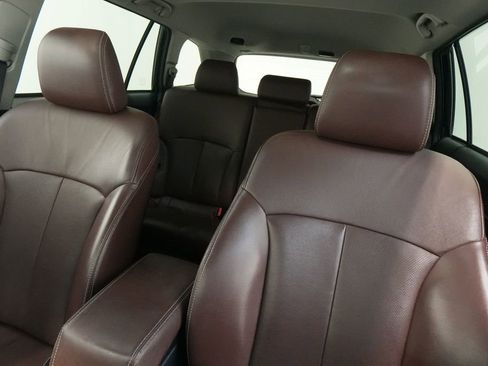 Used 2013 Subaru Outback 3.6R Limited w/ Special Appearance Pkg image 15