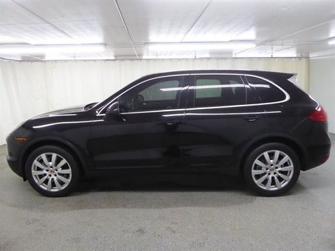Used 2014 Porsche Cayenne AWD/4WD image 4