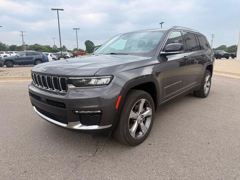 Used 2021 Jeep Grand Cherokee L Limited AWD/4WD image 7