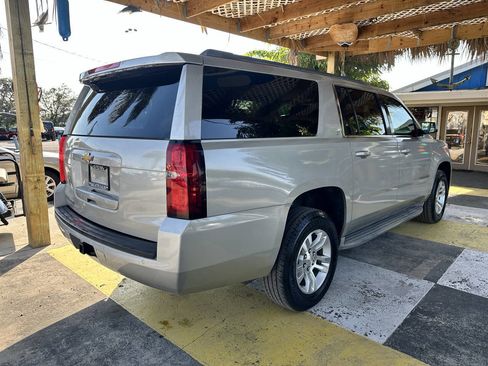 Used 2015 Chevrolet Suburban LT image 5