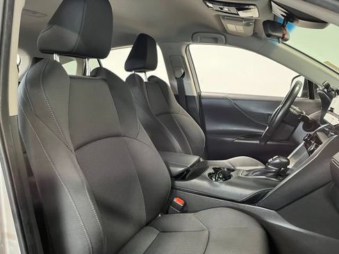 Used 2021 Toyota Venza LE w/ Carpet Mat Package (TMS) AWD/4WD image 10