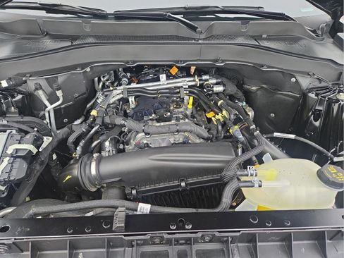 Used 2025 Ford Explorer Active image 20