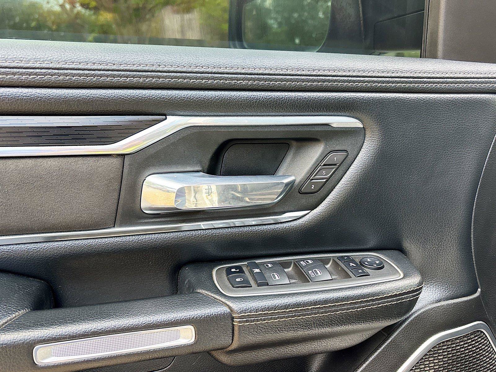 Used 2023 RAM 1500 Laramie AWD/4WD image 19
