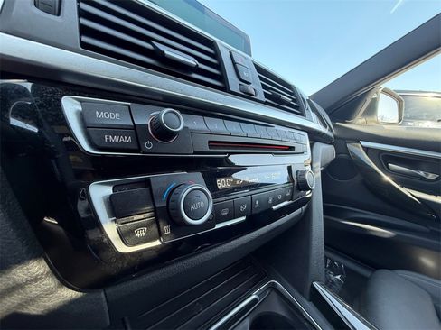 Used 2018 BMW 330e image 23