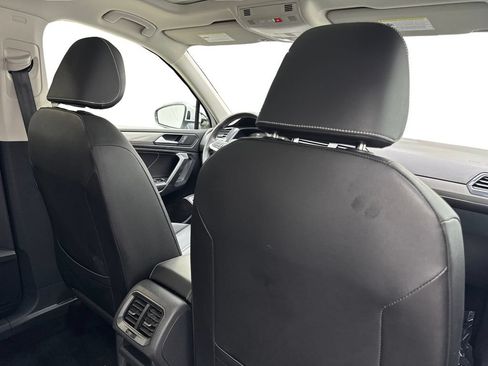 Used 2023 Volkswagen Tiguan SE AWD/4WD image 42