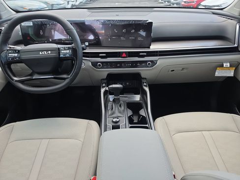 New 2026 Kia Sorento S FWD image 12