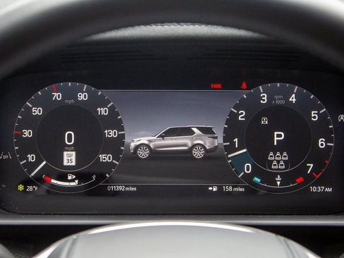 Used 2024 Land Rover Discovery Dynamic SE image 15