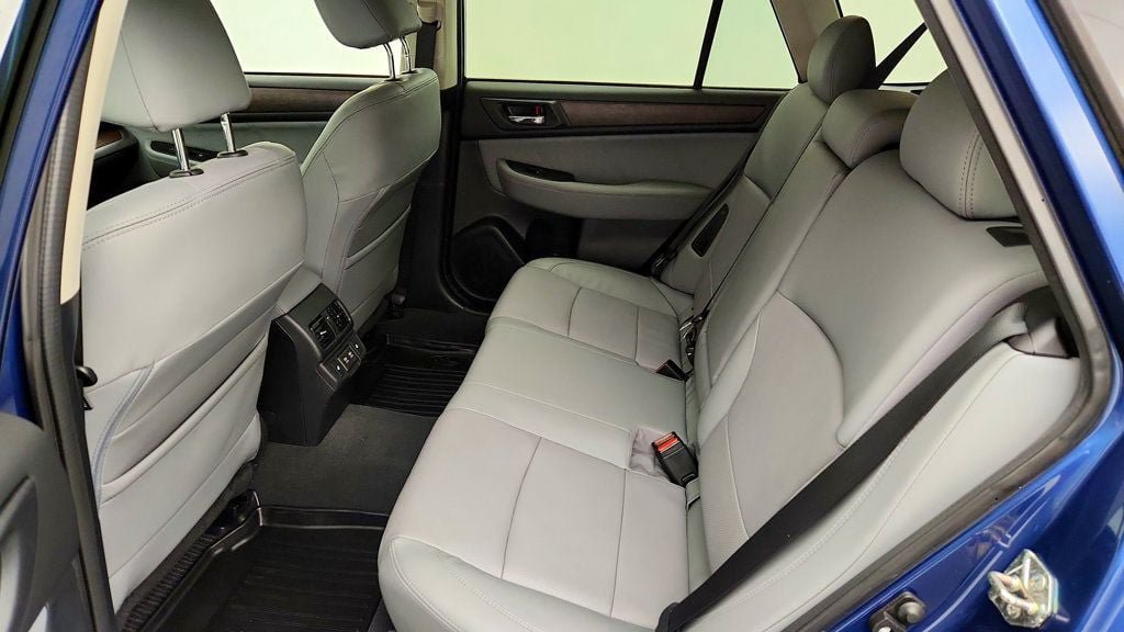 Used 2019 Subaru Outback 2.5i Limited AWD/4WD image 22