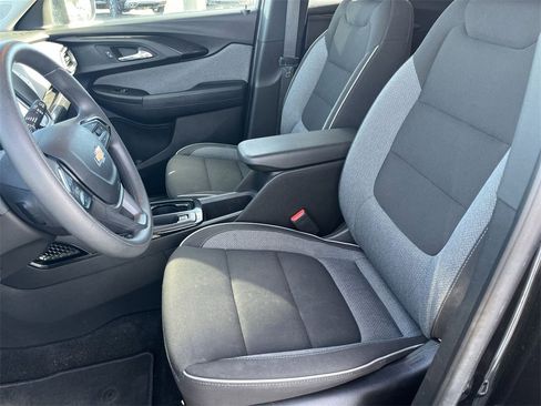 Certified 2022 Chevrolet TrailBlazer LT w/ Driver Confidence Package image 18