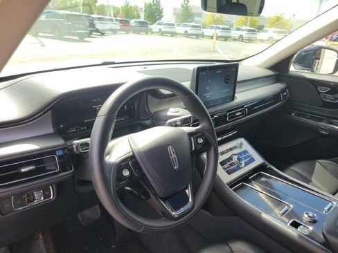 Certified 2023 Lincoln Aviator AWD w/ Premium Package image 27