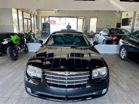 Used 2005 Chrysler Crossfire Limited RWD image 6