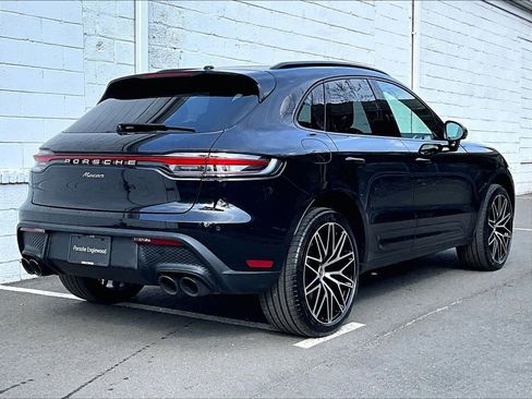 Certified 2025 Porsche Macan AWD/4WD image 17