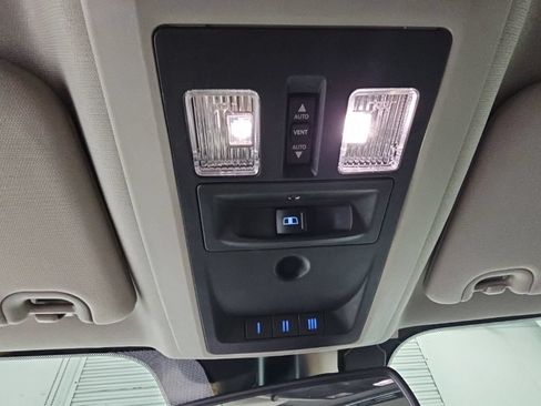 Used 2016 RAM 1500 Laramie Longhorn w/ Convenience Group AWD/4WD image 27