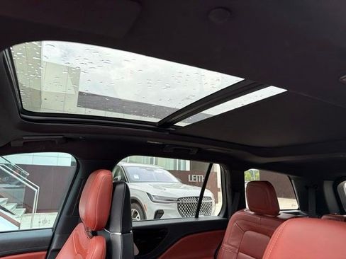 Used 2025 Lincoln Aviator Reserve w/ Equipment Group 201A AWD/4WD image 10