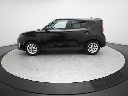 Certified 2023 Kia Soul LX w/ LX Technology Package image 23