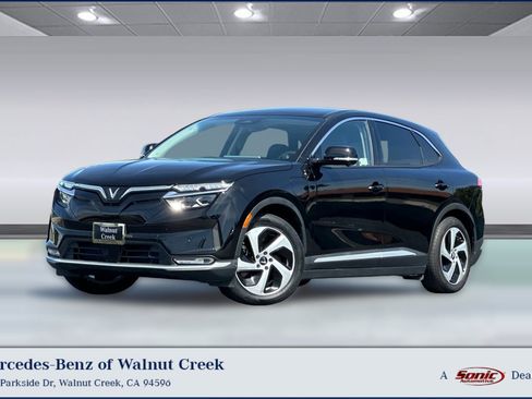 Used 2023 VinFast VF 8 Eco AWD/4WD image 1