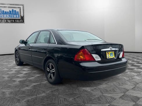 Used 2001 Toyota Avalon XLS image 8