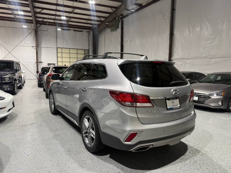 Used 2017 Hyundai Santa Fe Limited AWD/4WD image 3