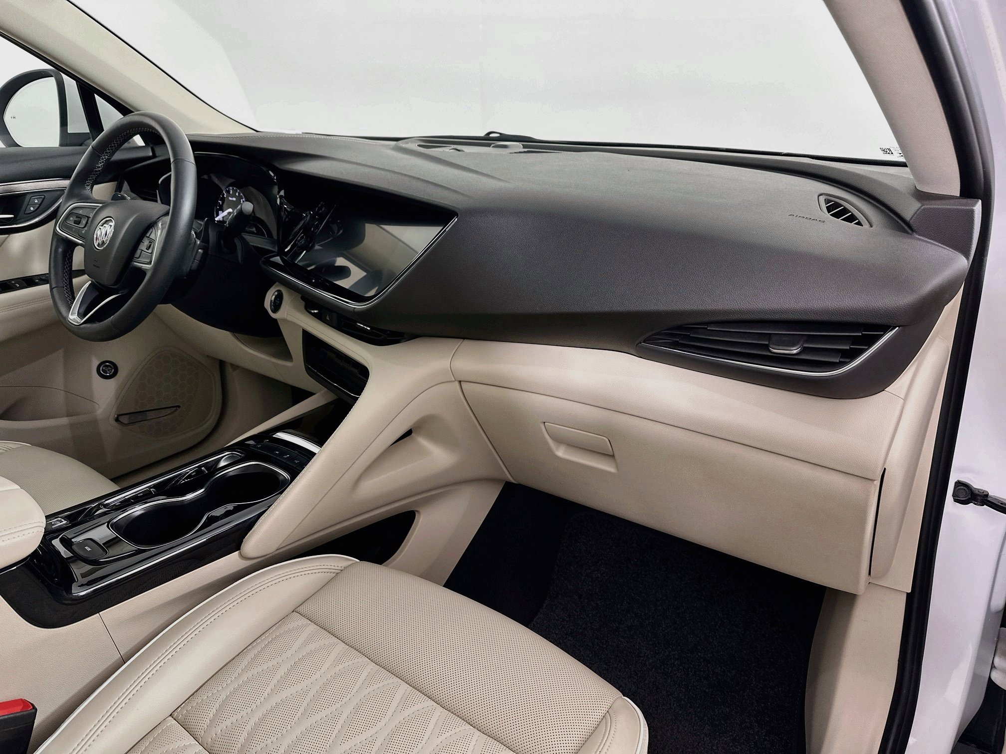 Used 2022 Buick Envision Avenir w/ Technology Package II FWD image 30