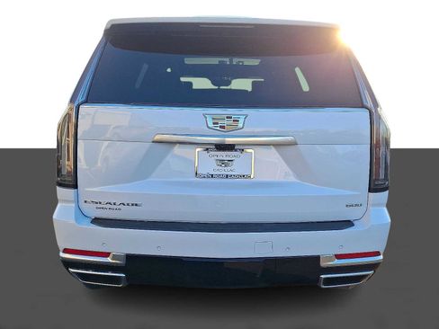 Used 2026 Cadillac Escalade Luxury w/ Touring Package image 5