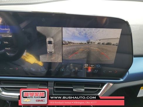 New 2026 Chevrolet Equinox EV LT image 28