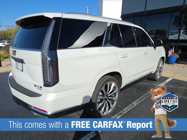 Used 2025 Cadillac Escalade Premium Luxury w/ Touring Package AWD/4WD image 4