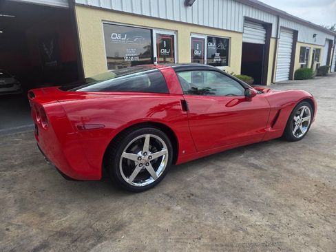 Used 2007 Chevrolet Corvette Coupe w/ Preferred Equipment Group RWD image 6