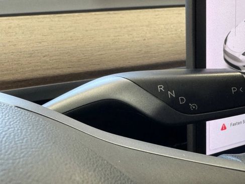 Used 2020 Tesla Model Y Long Range image 23