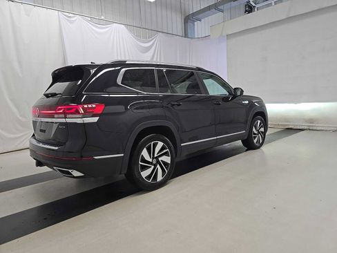 Used 2024 Volkswagen Atlas SEL AWD/4WD image 4