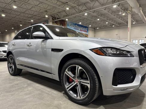 Used 2017 Jaguar F-PACE S image 24