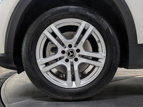 Used 2022 Mercedes-Benz GLB 250 4MATIC image 11