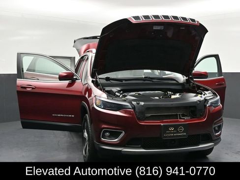 Used 2019 Jeep Cherokee Limited w/ Technology Group image 37
