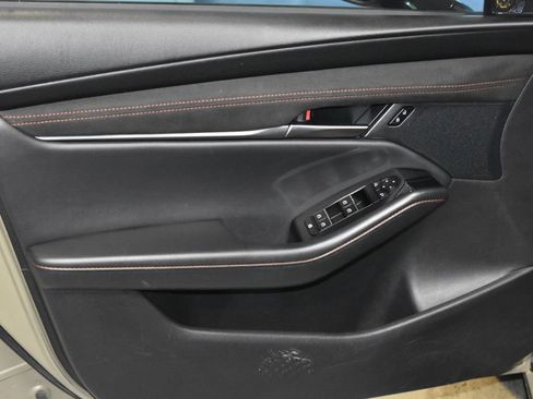 Used 2024 MAZDA MAZDA3 s image 4