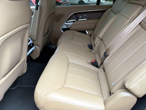 New 2026 Land Rover Range Rover Long Wheelbase SE AWD/4WD image 13