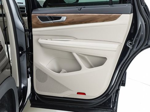 New 2026 Volkswagen Atlas SE image 71