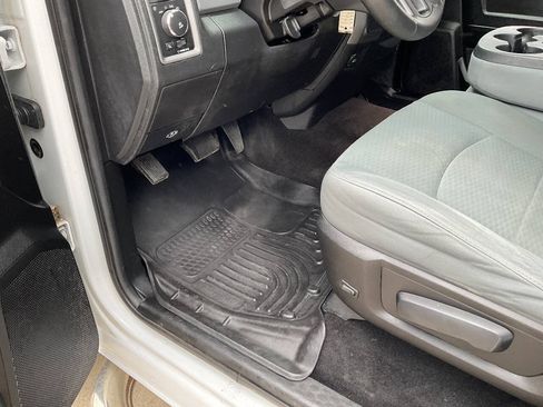 Used 2013 RAM 1500 Express AWD/4WD image 9