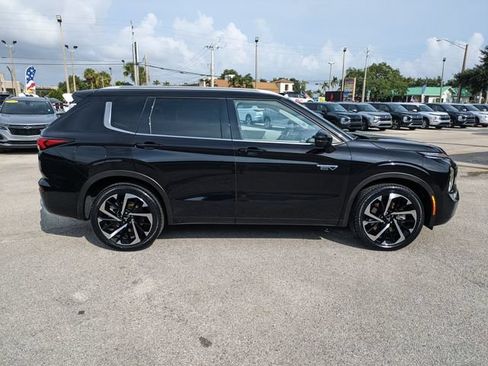Used 2024 Mitsubishi Outlander SEL AWD/4WD image 3