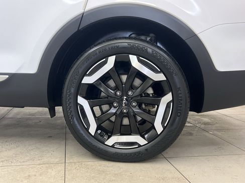 Used 2023 Kia Telluride S image 10