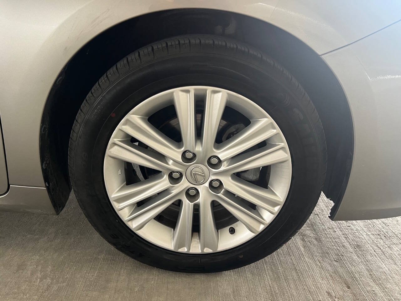 Used 2015 Lexus ES 350 w/ Premium Package FWD image 25