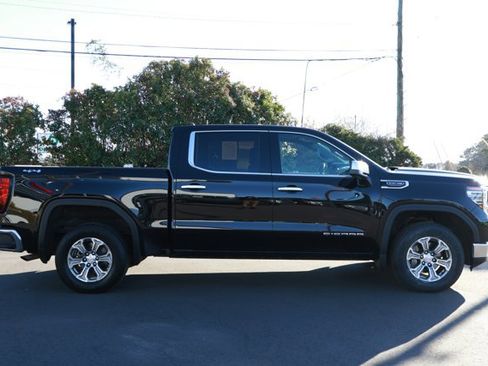 Used 2025 GMC Sierra 1500 SLT image 4