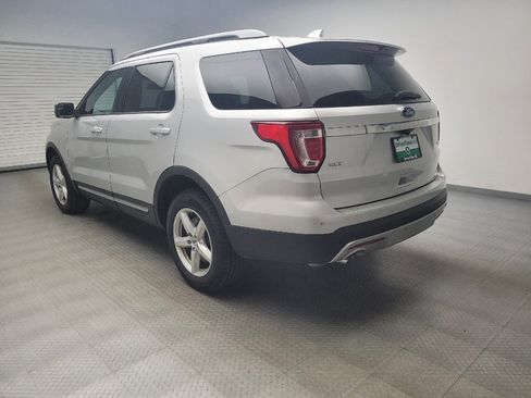 Used 2017 Ford Explorer XLT AWD/4WD image 5