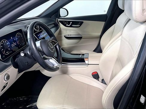 Used 2025 Mercedes-Benz C 300 Sedan image 13