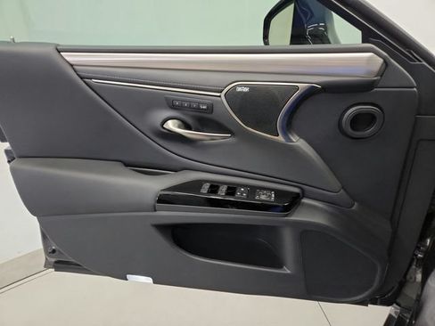 Used 2024 Lexus ES 300h F Sport w/ Accessory Package (Z2) FWD image 28