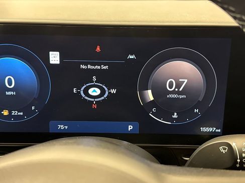 Used 2025 Hyundai Kona Limited AWD/4WD image 31