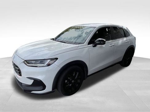 Used 2023 Honda HR-V Sport image 4